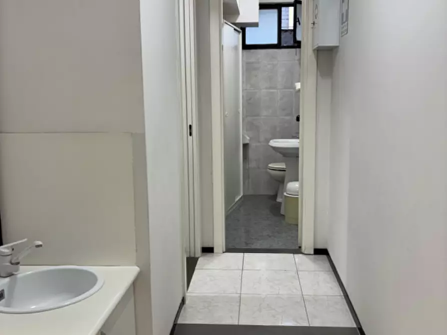Immagine 10 di Ufficio in vendita  in VIA DEI ROSSI a Scandicci