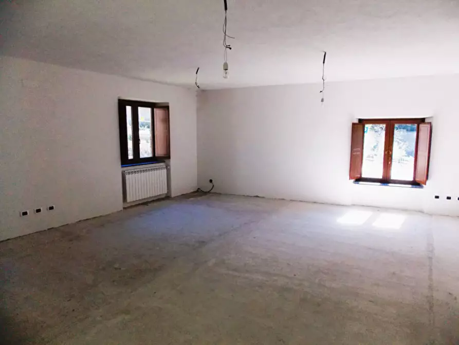 Immagine 10 di Casa indipendente in vendita  in Via Banchi a Avegno