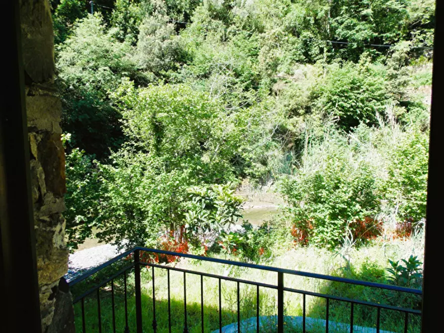 Immagine 11 di Casa indipendente in vendita  in Via Banchi a Avegno