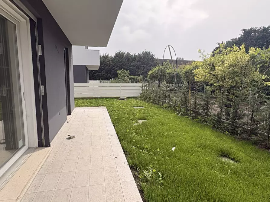 Immagine 1 di Casa trifamiliare in vendita  in Via Francesco Petrarca a Noventa Padovana