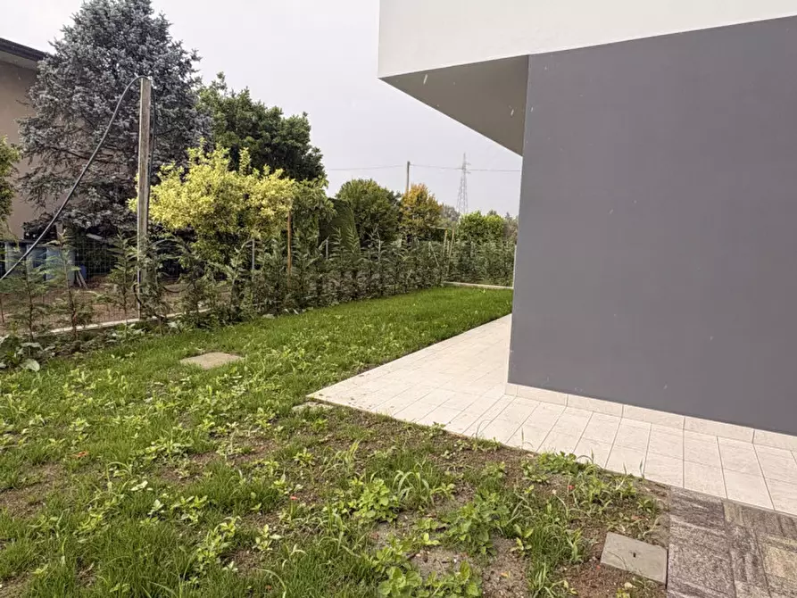 Immagine 2 di Casa trifamiliare in vendita  in Via Francesco Petrarca a Noventa Padovana