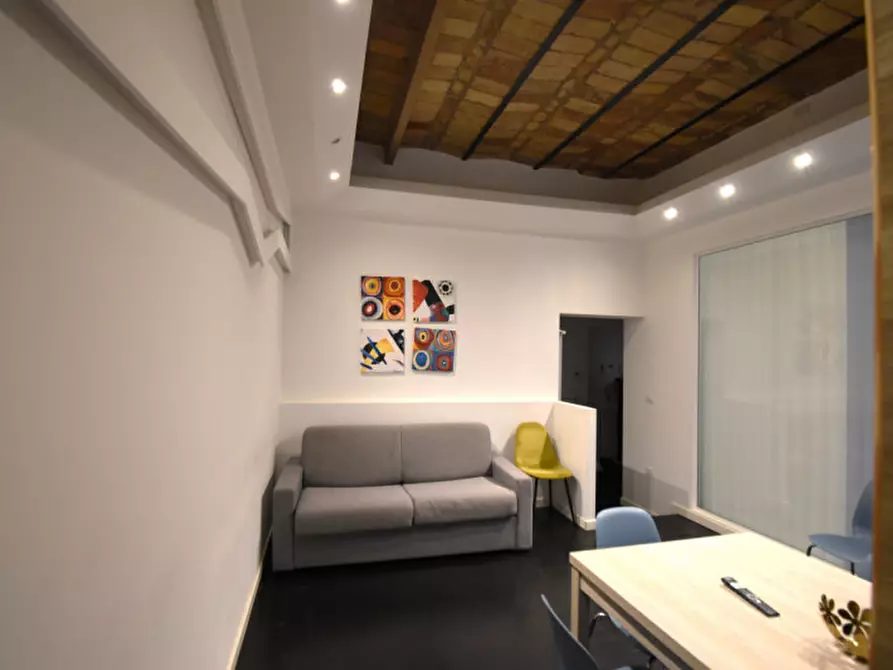 Immagine 4 di Appartamento in vendita  in Via Luciano Manara a Roma