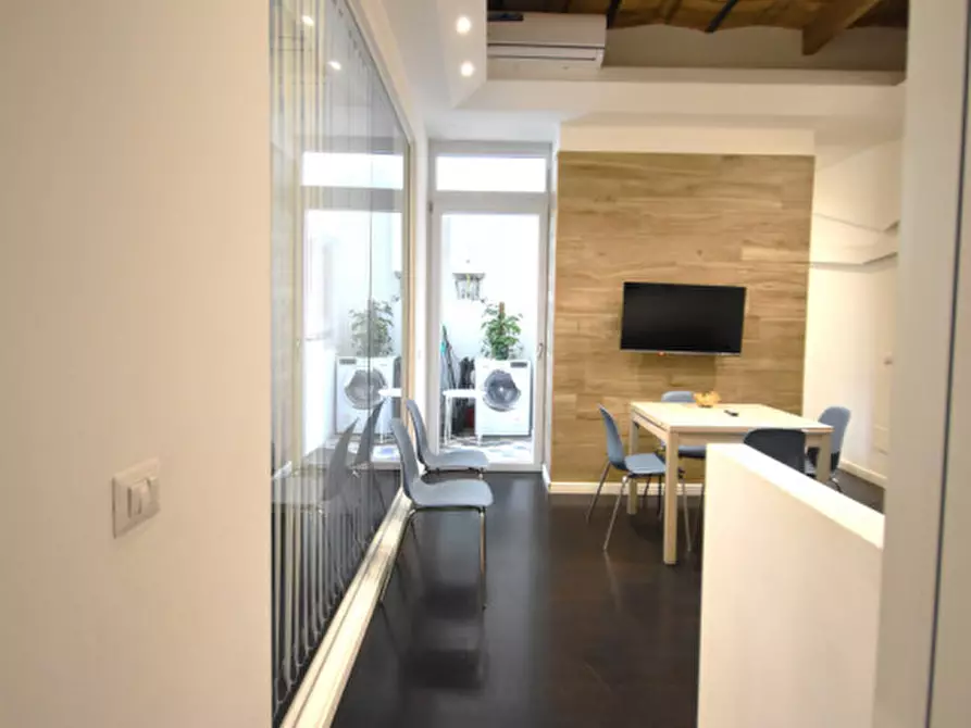 Immagine 9 di Appartamento in vendita  in Via Luciano Manara a Roma