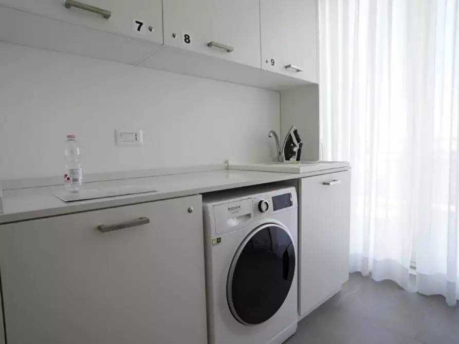 Immagine 40 di Attico in vendita  in Via Raffaele Malagrida a Pescara