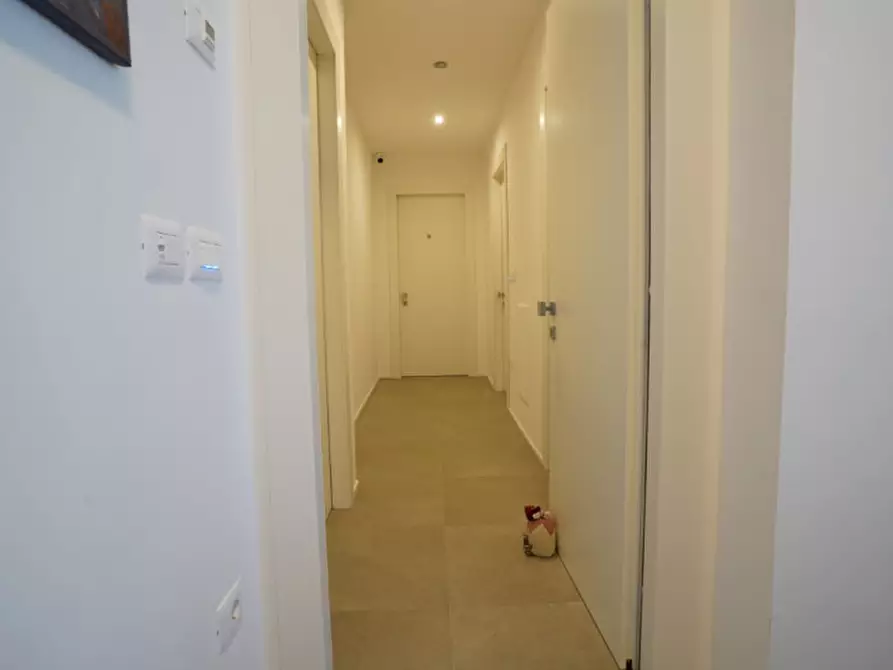 Immagine 44 di Attico in vendita  in Via Raffaele Malagrida a Pescara