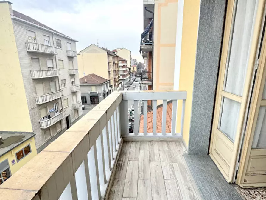 Immagine 12 di Appartamento in vendita  in Via Brandizzo a Torino