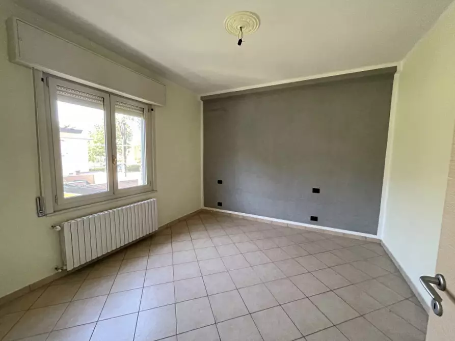 Immagine 13 di Palazzo in vendita  a Suzzara