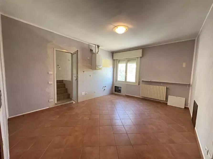 Immagine 17 di Palazzo in vendita  a Suzzara
