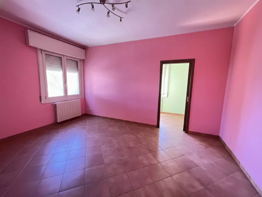 Immagine 19 di Palazzo in vendita  a Suzzara