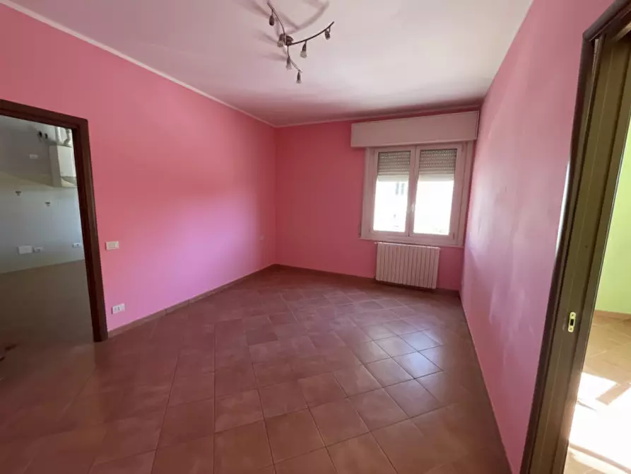 Immagine 20 di Palazzo in vendita  a Suzzara