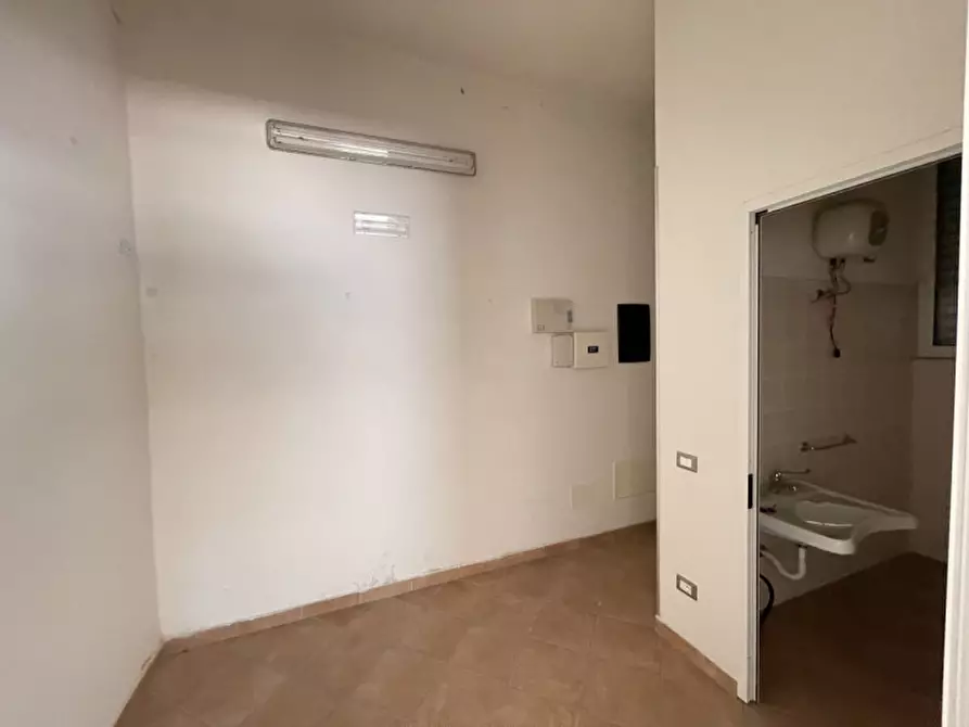 Immagine 27 di Palazzo in vendita  a Suzzara