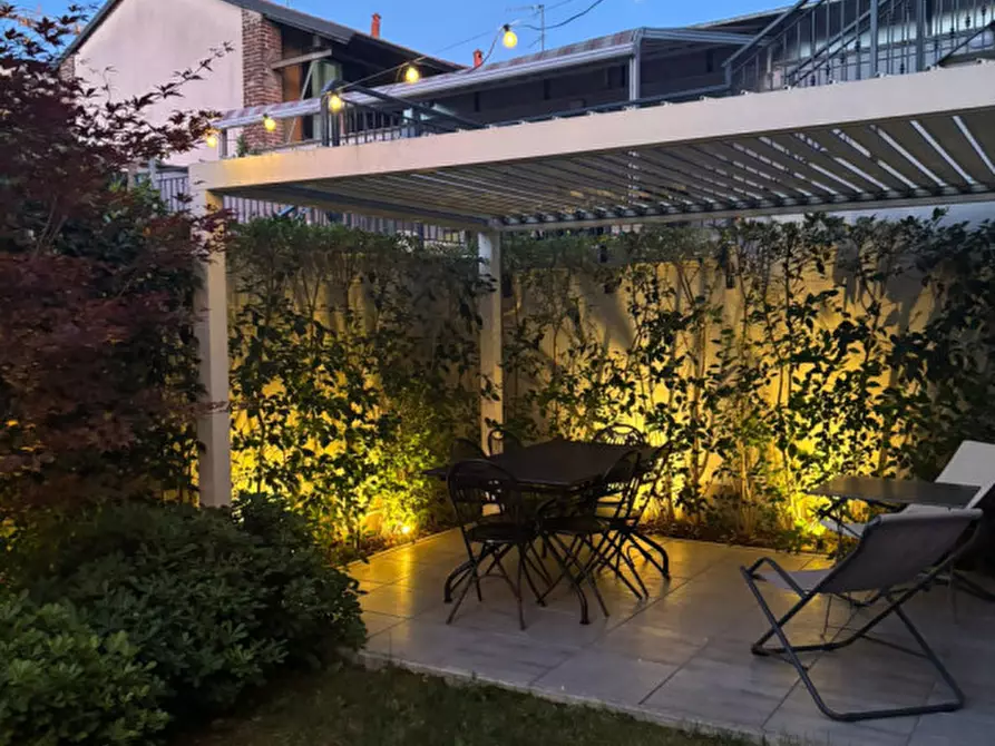 Immagine 1 di Casa bifamiliare in vendita  in via L. C. Silla 142 a Milano
