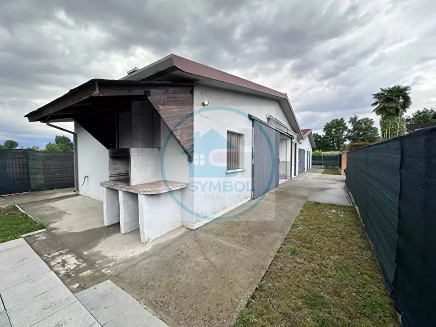 Immagine 10 di Casa trifamiliare in vendita  in via Varotara a Mirano