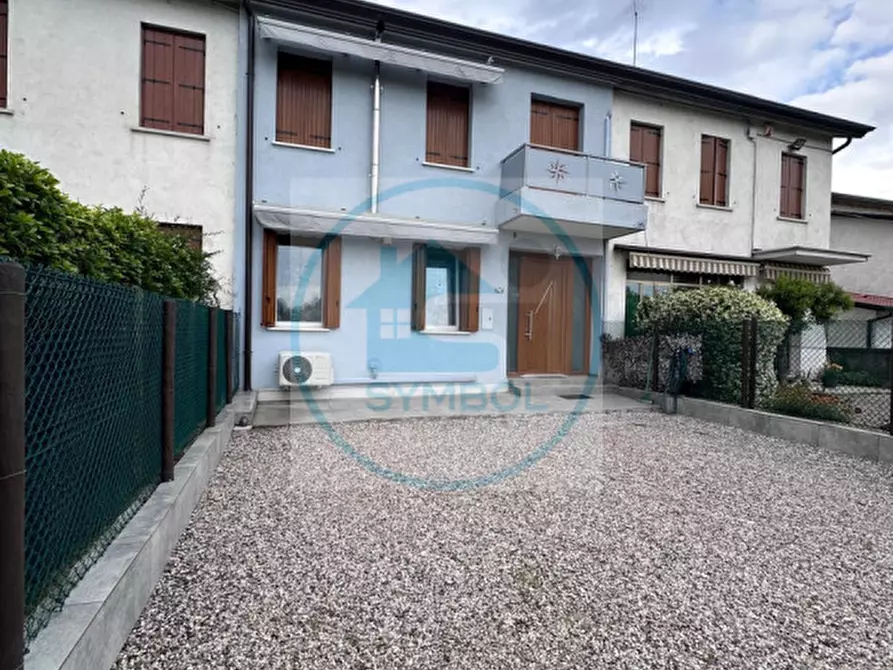 Immagine 27 di Casa trifamiliare in vendita  in via Varotara a Mirano