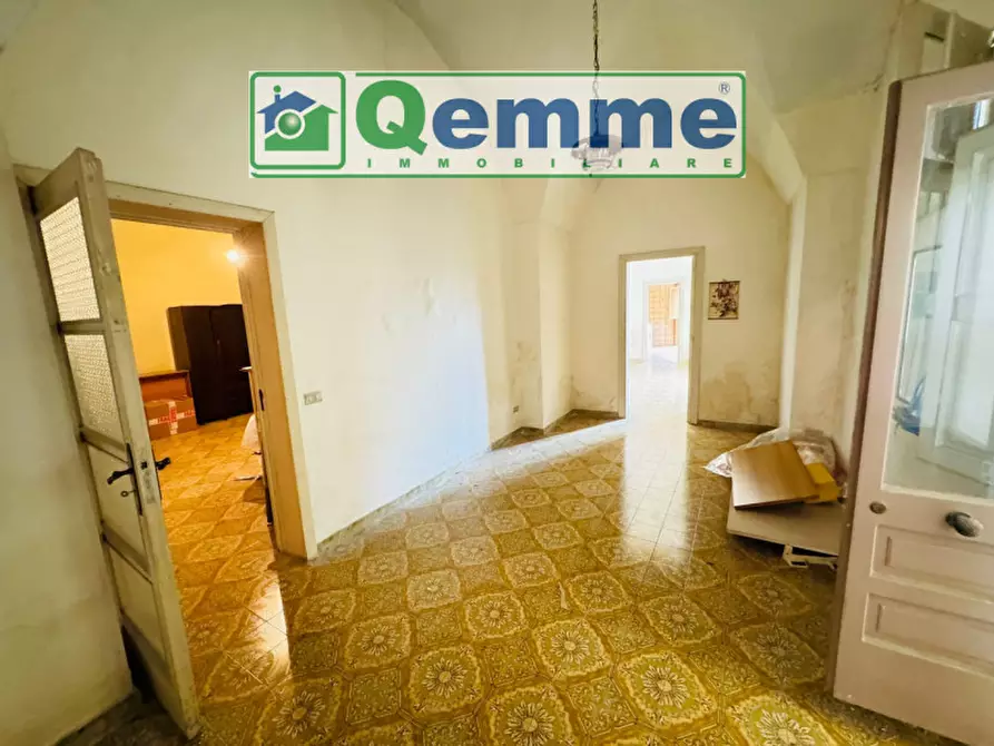 Immagine 11 di Palazzo in vendita  in Via Regina Elena a San Cesario Di Lecce