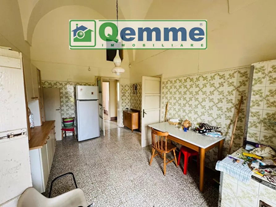 Immagine 52 di Palazzo in vendita  in Via Regina Elena a San Cesario Di Lecce