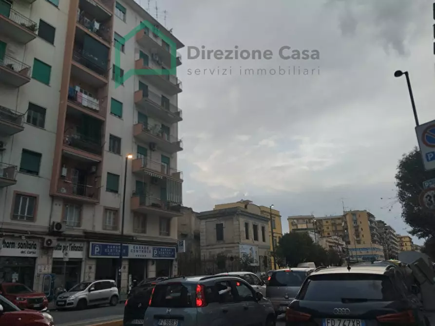 Immagine 1 di Appartamento in vendita  a Napoli
