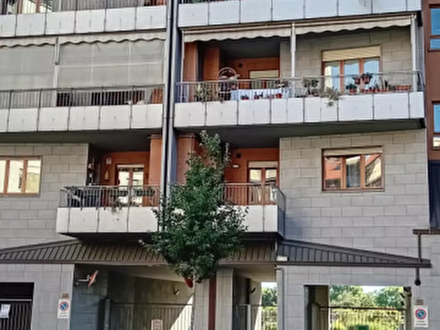 Immagine 3 di Garage in vendita  in Corso Umbria 14 a Torino