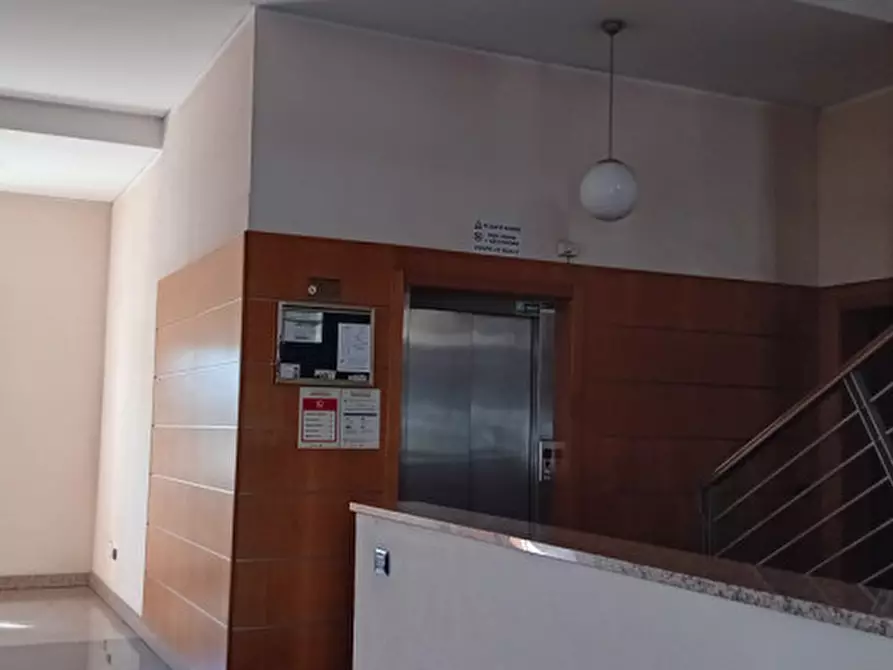 Immagine 4 di Garage in vendita  in Corso Umbria 14 a Torino