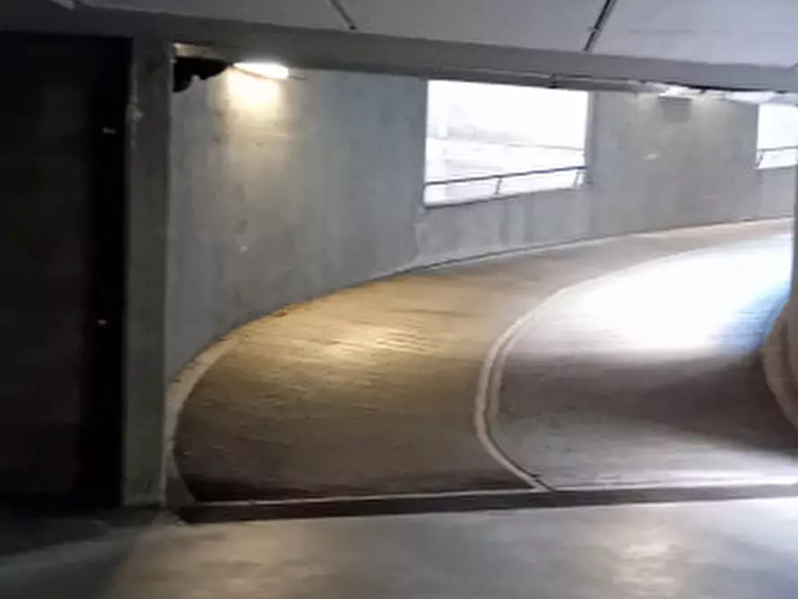 Immagine 7 di Garage in vendita  in Corso Umbria 14 a Torino