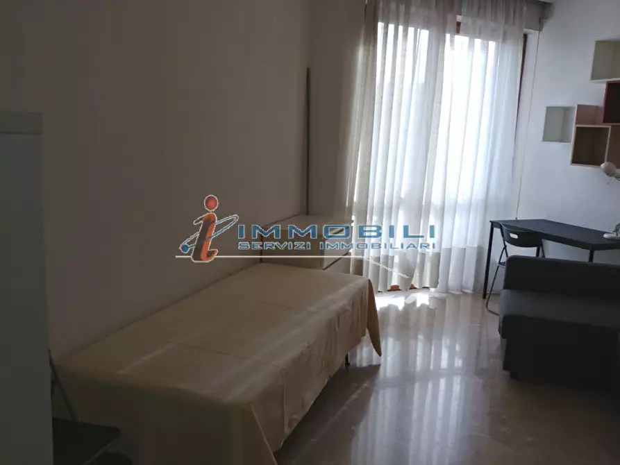 Immagine 2 di Appartamento in affitto  in VIA TONALE a Milano