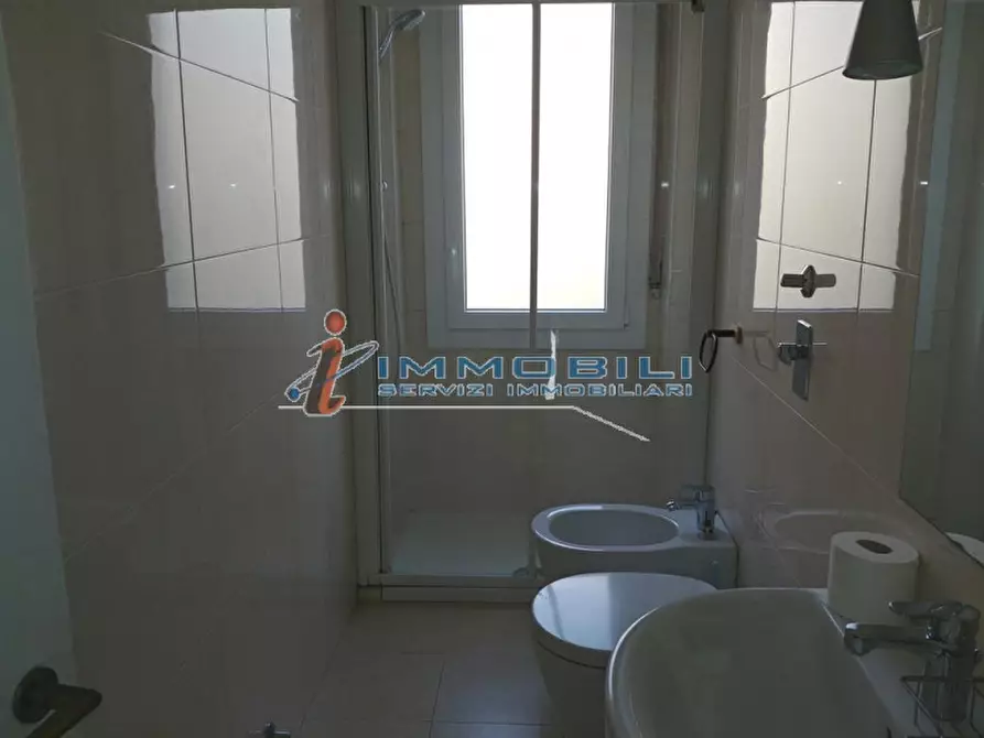 Immagine 14 di Appartamento in affitto  in VIA TONALE a Milano