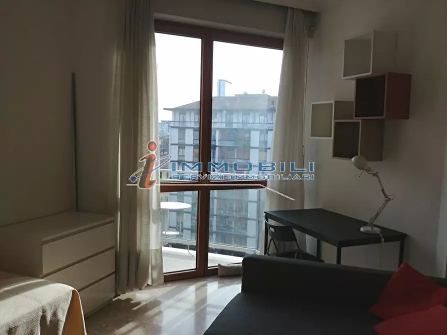 Immagine 15 di Appartamento in affitto  in VIA TONALE a Milano