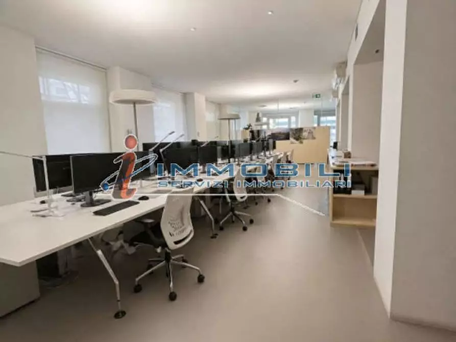 Immagine 2 di Ufficio in affitto  in VIA DURINI a Milano