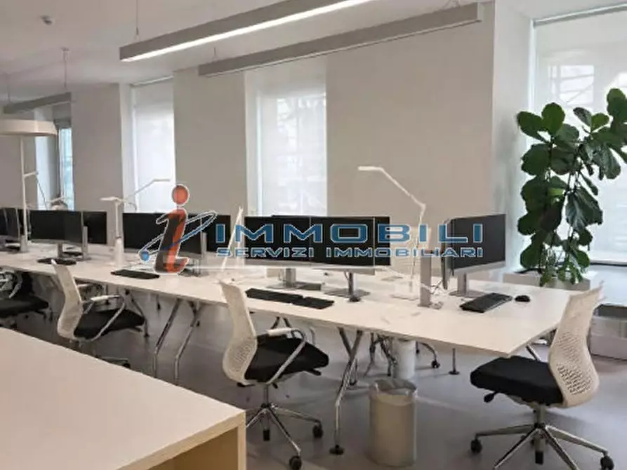 Immagine 8 di Ufficio in affitto  in VIA DURINI a Milano