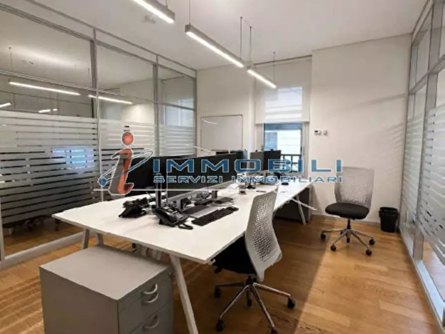 Immagine 10 di Ufficio in affitto  in VIA DURINI a Milano