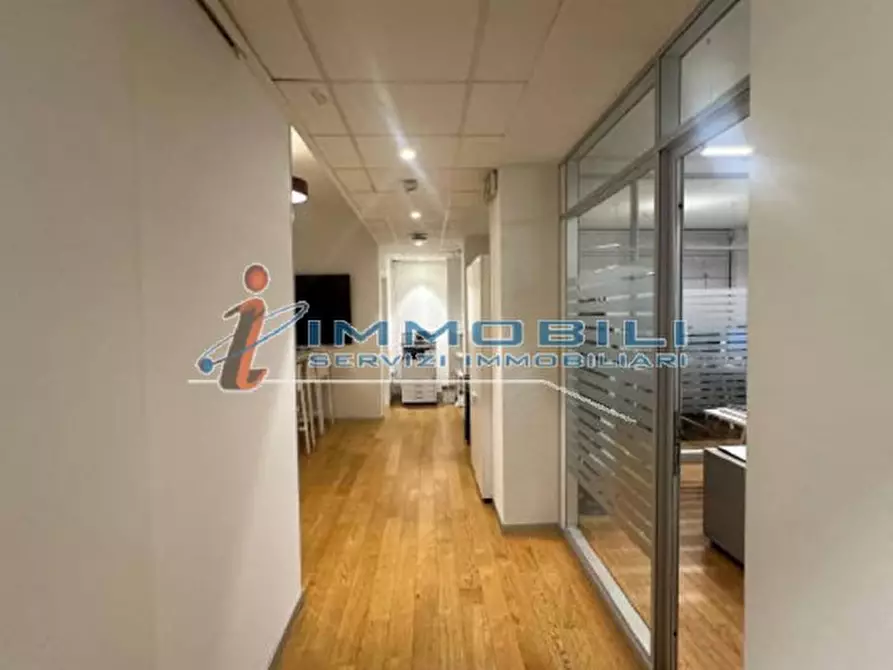 Immagine 14 di Ufficio in affitto  in VIA DURINI a Milano