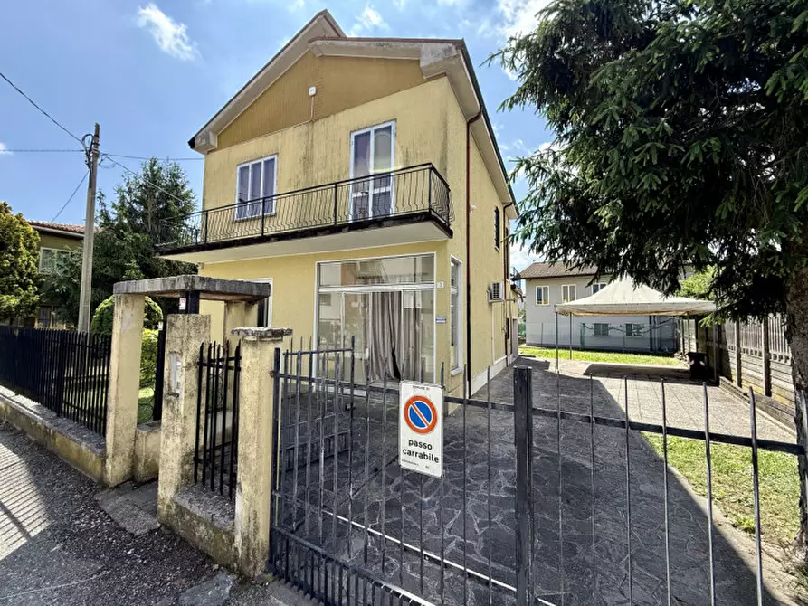 Immagine 2 di Casa indipendente in vendita  in Via Cesare Beccaria a Legnago