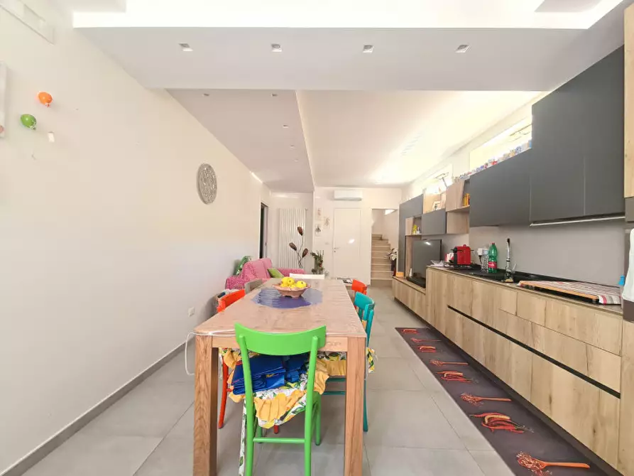Immagine 2 di Villa in vendita  a Bisceglie