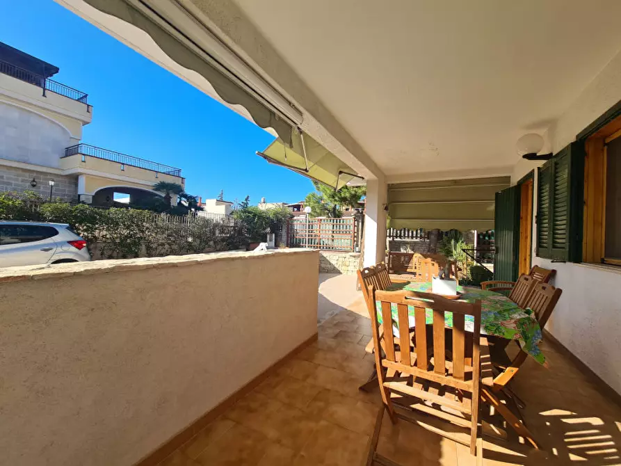 Immagine 15 di Villa in vendita  a Bisceglie