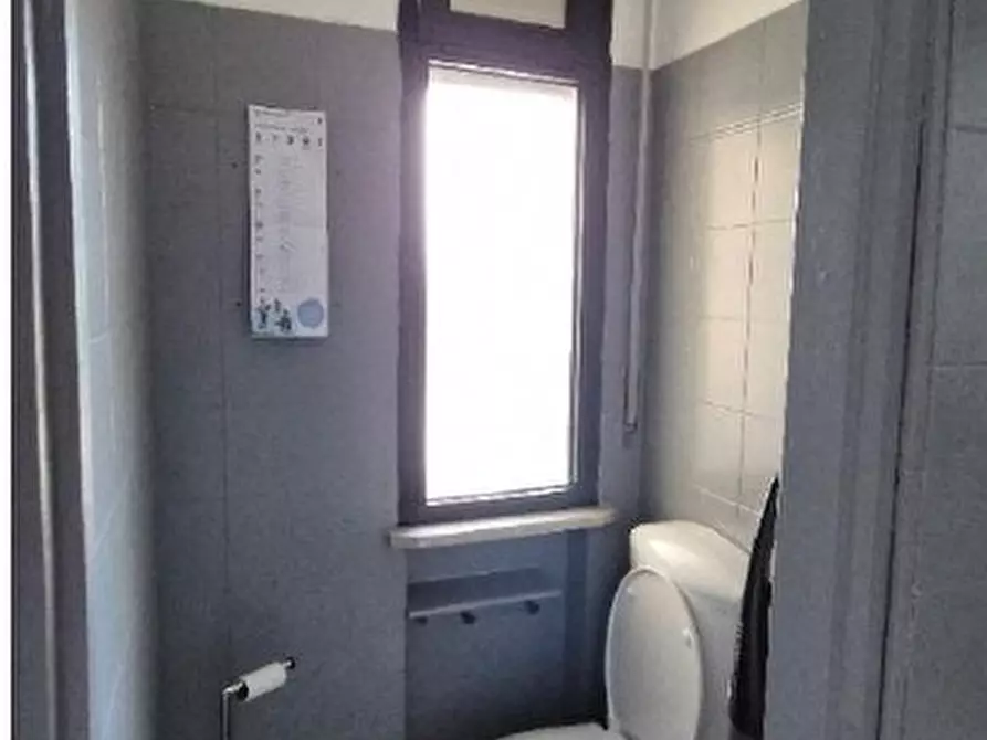 Immagine 6 di Ufficio in vendita  in Piazza San Pio X  1 a Casier
