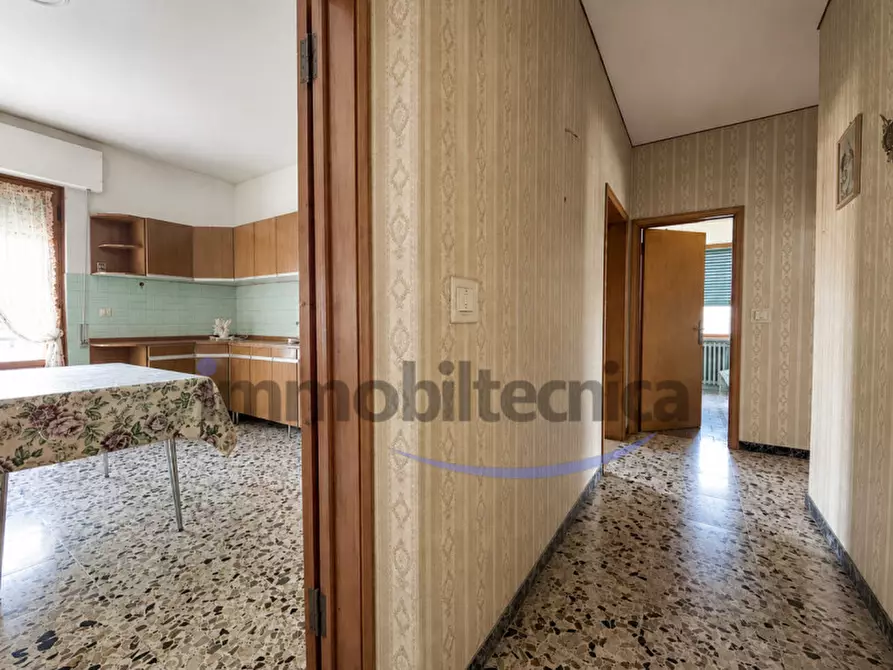Immagine 12 di Appartamento in vendita  in Giovi a Arezzo