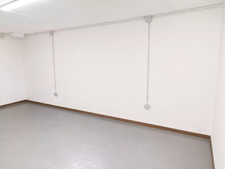 Immagine 10 di Negozio in vendita  in Vigonza a Vigonza