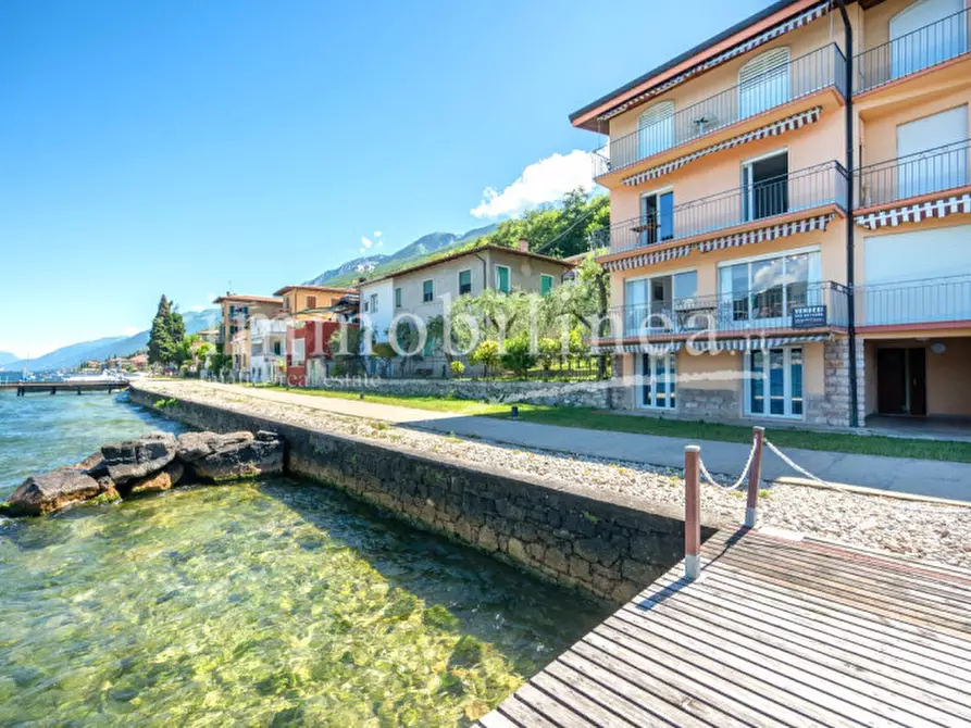 Immagine 22 di Appartamento in vendita  in Via Amerigo Vespucci a Brenzone