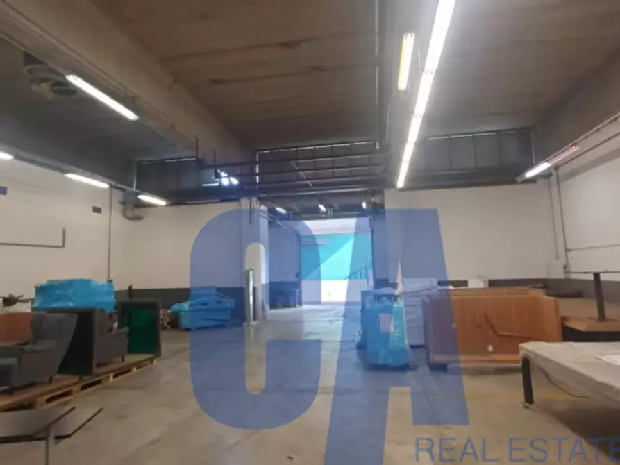 Immagine 3 di Attività commerciale in affitto  in VIA CONSOLE FLAMINIO a Milano