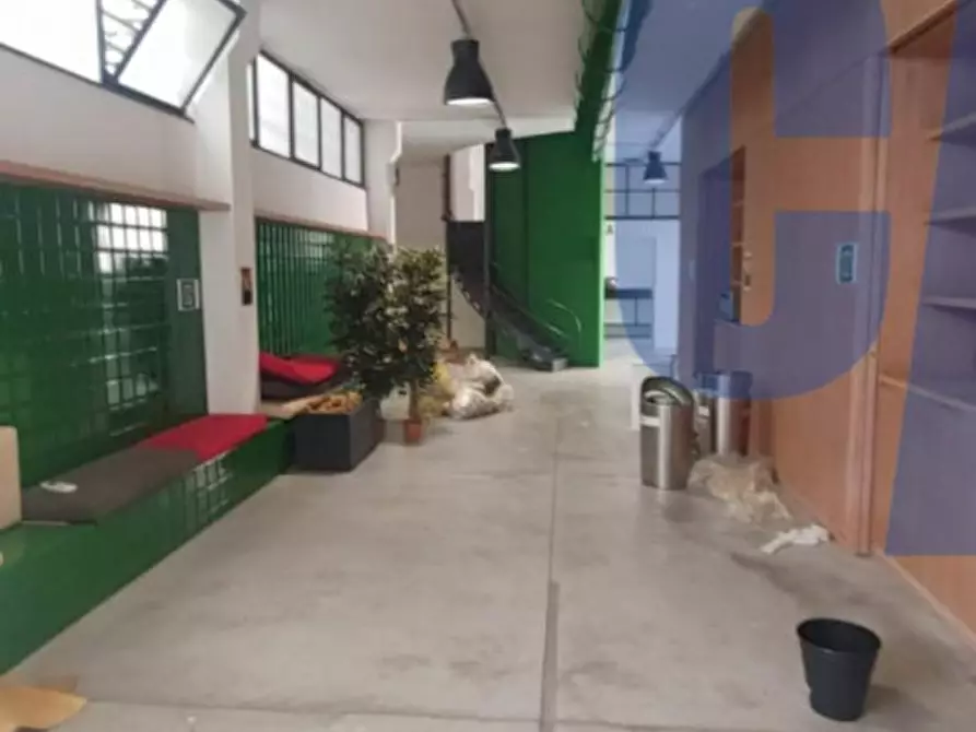 Immagine 7 di Attività commerciale in affitto  in VIA CONSOLE FLAMINIO a Milano