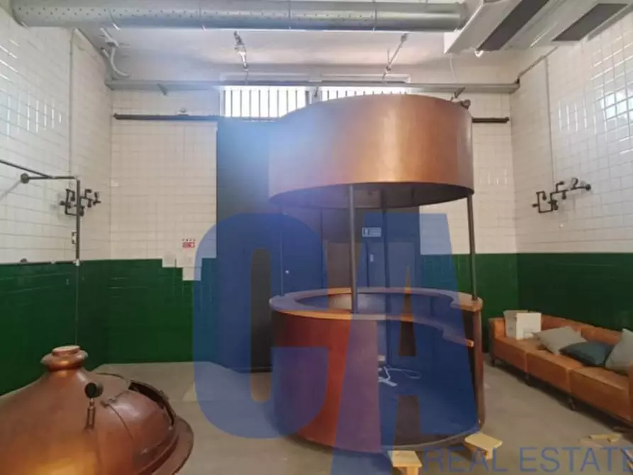 Immagine 9 di Attività commerciale in affitto  in VIA CONSOLE FLAMINIO a Milano