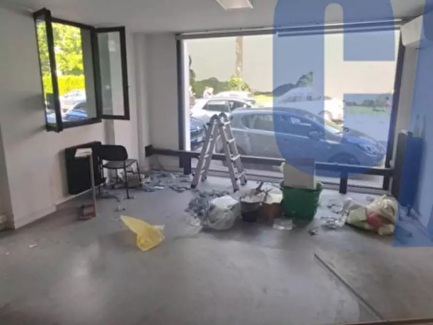 Immagine 13 di Attività commerciale in affitto  in VIA CONSOLE FLAMINIO a Milano