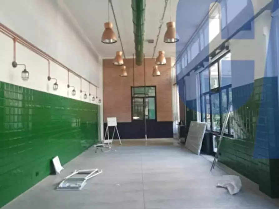 Immagine 16 di Attività commerciale in affitto  in VIA CONSOLE FLAMINIO a Milano