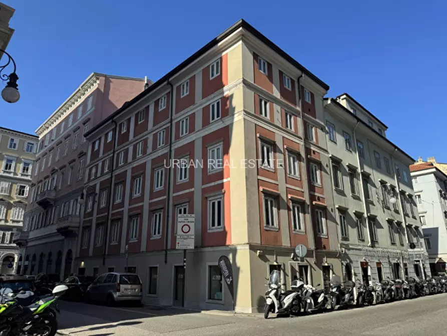 Immagine 1 di Ufficio in affitto  in Via Milano 35 a Trieste