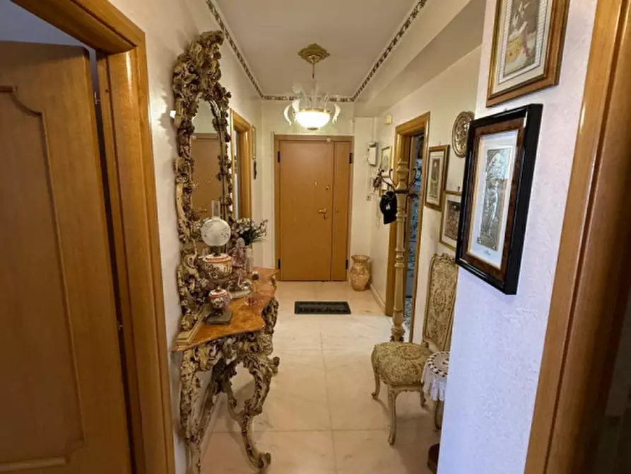 Immagine 5 di Appartamento in vendita  in Via Bologna a Ceglie Messapico