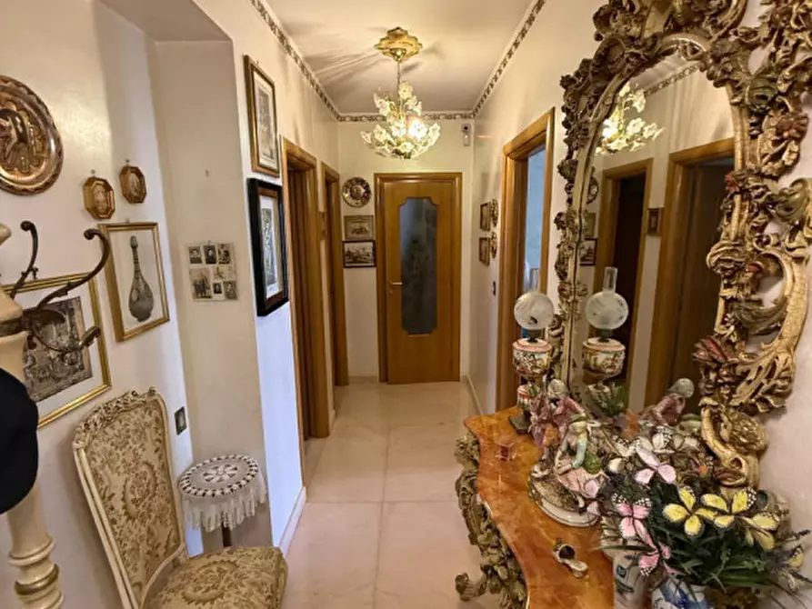 Immagine 8 di Appartamento in vendita  in Via Bologna a Ceglie Messapico