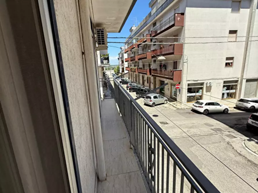 Immagine 14 di Appartamento in vendita  in Via Bologna a Ceglie Messapico