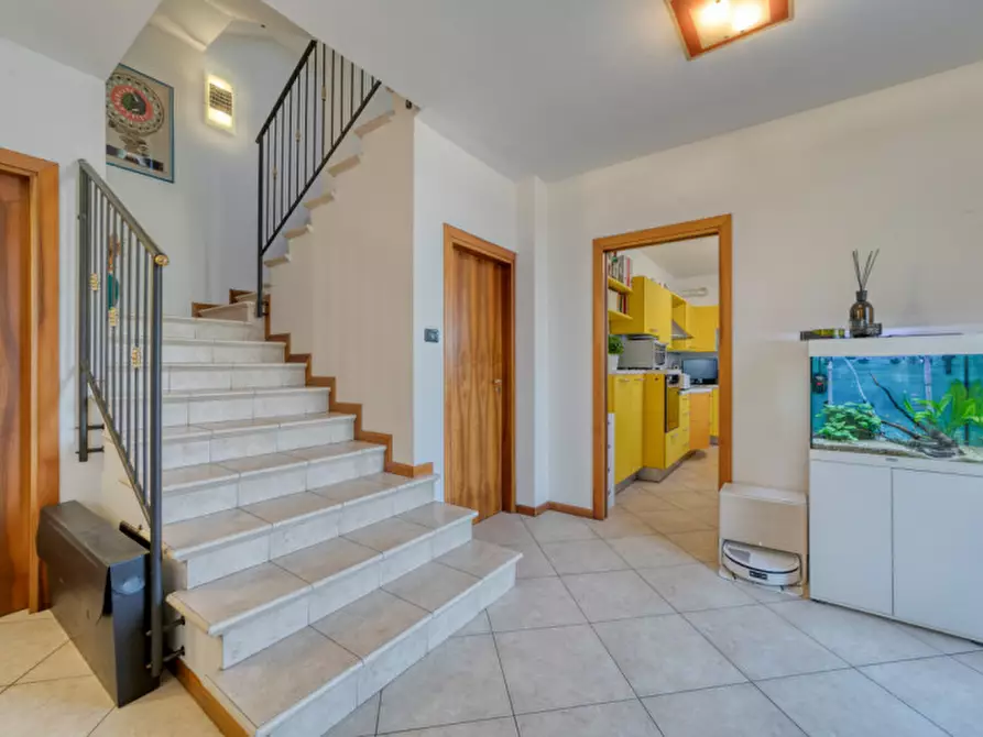 Immagine 9 di Casa trifamiliare in vendita  in Via Pierobon a Selvazzano Dentro