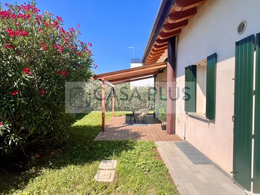 Immagine 5 di Casa indipendente in vendita  in via Ca' morolazzaro 50 a Pove Del Grappa