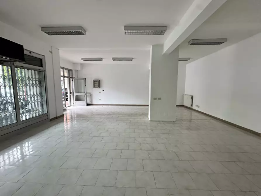 Immagine 2 di Attività commerciale in affitto  in Viale Antonio Paolucci a Venezia